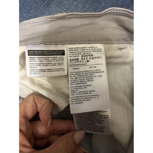 Levi's Jeans Stylish Men’s Beige Colored Rugged Denim Tan Jean Pants Size 32 - Picture 3 of 7